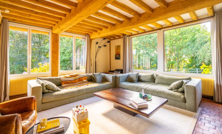 Changement de fenêtres dans une maison normande : moderniser sans dénaturer le charme